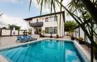 Vilă exclusivistă | 290 mp utili | Teren 719 mp | Piscină încălzită | - 52