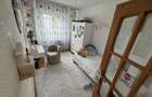 3 camere, etaj 3 cu acoperis, 2 balcoane , 2 bai, zona centrala - 9