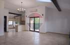 9 camere, 5 bai, spatiu hobby, gradina, garaj,locatie buna - 7