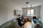 Apartament cu 4 camere, decomandat, etaj 1/4, boxa, balcon