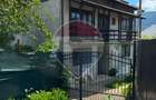 Casa la rosu in Poiana Tapului, Busteni, 3 dormitoare cu baie proprie