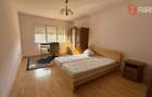 Apartament cu 4 camere, de inchiriat, in Centrul orasului - 2