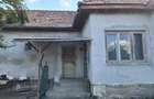 Casă cu grădină generoasă, ideală pentru renovare și personalizare - 3