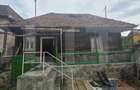 Casa taraneasca de lemn cu veranda - 2