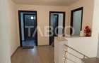 Casa 8 camere 7 bai 284 mp 225mp curte libera in Porumbacu de Sus - 7