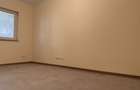 Apartament 3 camere, decomandat 70 mp utili, parter - Complexul Studentesc