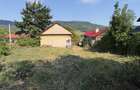 Casă cu teren zona Parc Soveja