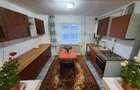 Casă tip duplex cu 4 dormitoare de închiriat – ideală pentru familie/ muncitori  - 2