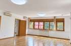 REA1029796 Apartament 5 camere de închiriat Aviatorilor, decomandat, 2 terase,