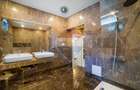 Vilă individuală 8 camere, str. Horia, la 800 metri de Piața Sfatului