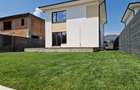 Proprietar - Single 4 camere, curte mare pe sud - 1