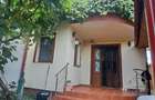 Casa cu Etaj si Casa pe Parter in zona Piata saraca. - 1