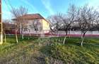 Casă individuală cu etaj, teren 3000 mp, grădină și solar – Satchinez - 1