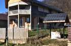 Casă (la rosu), Livadă și Pădure, Teren Generos și Plată Flexibilă – Bezdead - 2