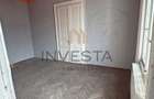 Apartament cu 2 camere cu terasa de 17 mp, tavan inalt, zona Centrala!
