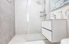Apartament cu vedere generoas catre lac in complex LakeOn - 11