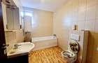 Apartament cu 3 camere mobilat si utilat situat la Vila