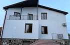 De inchiriat spatiu birouri, 10 birouri , 4 bai, garaj, 4 bai si teren 10 arii,S - 23