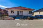 Casă modernă 1 nivel 4 camere  - 500 mp teren - gard inclus - 2