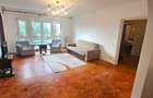 Ofer spre inchiriere apartament cu 3 camere - 2