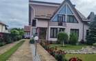 Vila de vanzare 260 mp cu anexe 40 mp si teren 1600 mp - 1