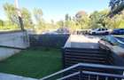 3 camere decomandat, bloc nou, curte proprie 30 mp, boxa 25 mp, zona Tineretului