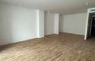 PROPIETAR apartament spatios 2 camere cu vedere deschisa catre piscina si Padure - 11