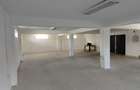 Construcție comercială cu 642 mp teren – Craiova