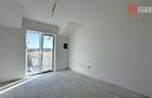 Duplex cu 4 camere despartit prin baie, Mosnita Veche