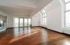 Triplex In City - 9