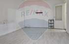 Apartament cu 2 camere decomandat de vanzare, etaj 1, zona Milcov - 1