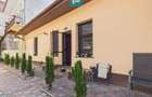 Apartament spațios cu 3 camere, zona centrală - 1