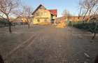 Vilă în Pătrăuți + 8400mp teren - 3