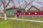 Casă cu 3 camere și teren de 1400 mp în Mișca - 1