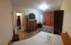 Garsoniera in bloc de apartamente, etajul 2 - Pacurari
