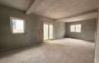 Duplex cu 5 camere, despărțit prin camera tehnica, la asfalt | Mosnita Veche - 9