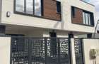 case individuale cuplate de vânzare în zona centrala str. Paltinis - 11
