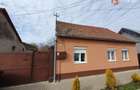 Casa de vanzare cu 3 camere si teren de 1008 mp - Deta - 2
