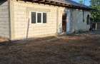 Casă de vânzare în comuna Făcăeni, județul Ialomița – teren 2600 mp, casă nouă, 