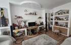 Apartament cu 3 camere  de vanzare - B dul 1 Mai - 11