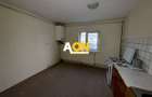 De vanzare apartament 3 camere, Cetate - 9