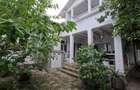 Casă Renovată cu Grădină | 227 mp | 3 Terase | 3 Dormitoare | Milcov - 1