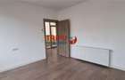 Spatiu comercial de inchiriat pe  Bulevardul Transilvaniei pretabil birouri - 6