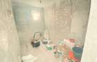 Duplex cu 4 camere si mansarda. Curte 250 mp. Comision 0 - 7