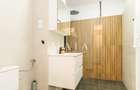 Apartament 3 camere, 2 bai, renovat complet, parter, Strand
