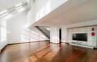 Triplex In City - 2