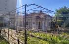Casă cu grădină, garaj și livadă, 148 mp, zona Centru - 1
