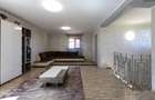Casa / Vila P+1E si duplex S+P+M de vanzare+teren, 11 camere, Hemeius