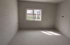 Duplex despartit prin baie - canalizare - mansardabil - 5