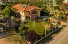 Vila de vanzare, 380 mp, zona Reghin - 1